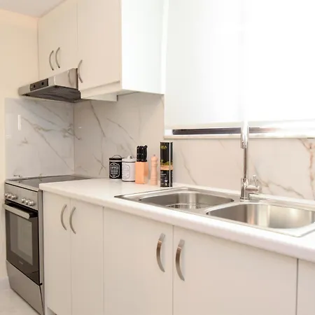 Relaxingardenapt La Canea